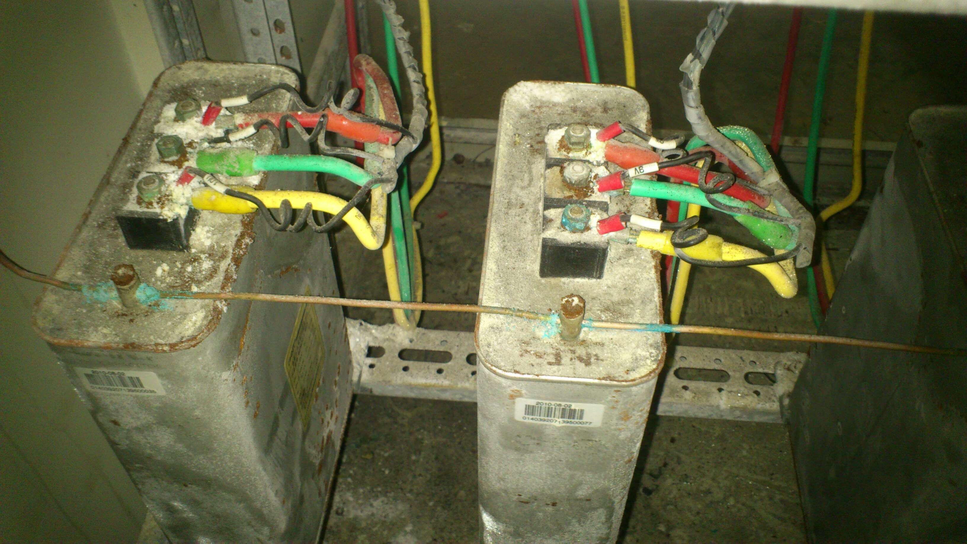 電容器鼓包漏油