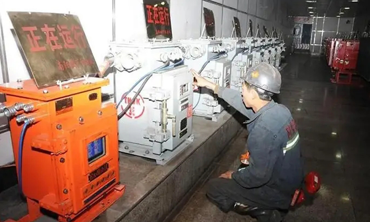 通過防爆型電容器提高礦井功率因數
