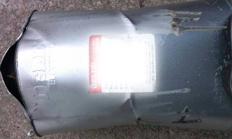 電網中導致低壓電力電容器損壞的原因2