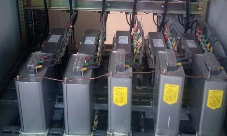 一文教你看懂諧波對補償電容器的影響