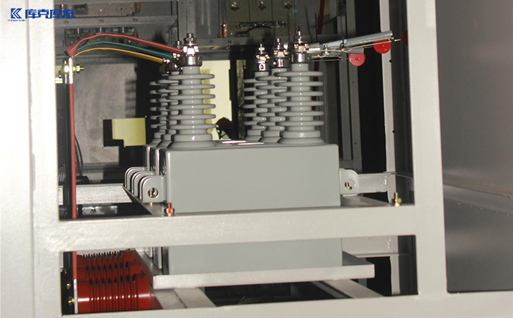 低壓電力電容器