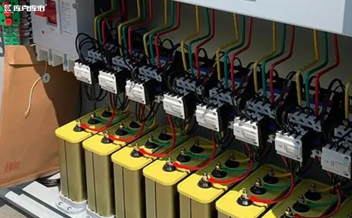 低壓電力電容器