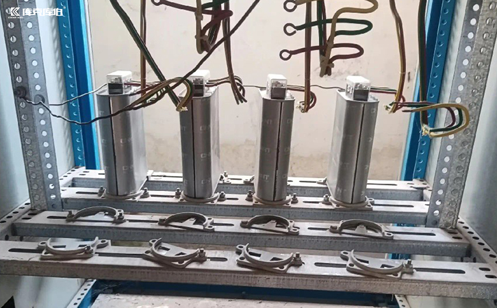 低壓電力電容器