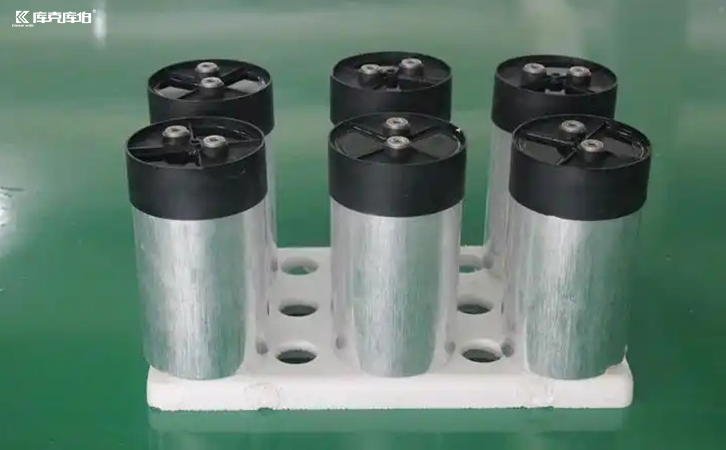 直流支撐電容器